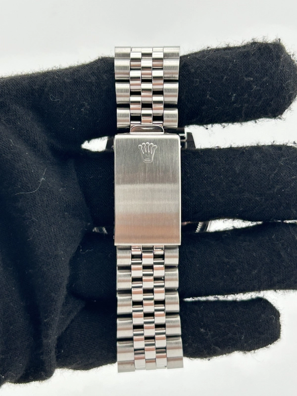 Rolex Datejust 36 Silver Stick Dial on Jubilee Ref. 16030 1981 view 4