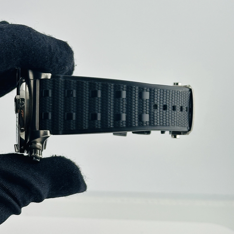 Breitling Super Chronomat B01 Anthracite Dial on Rubber Strap Ref. EB0136251M1S1 Card 2025 view 6