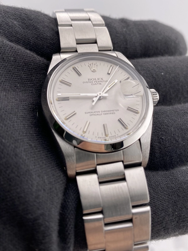Rolex Oyster Perpetual Date Silver Stick Dial on Oyster Ref. 15000 1986 view 3