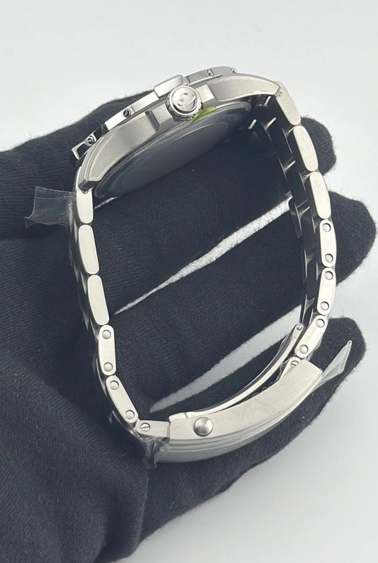 Breitling Avenger Automatic GMT Black Dial on Bracelet Ref. A32320101B1A1 Card 2026 view 4