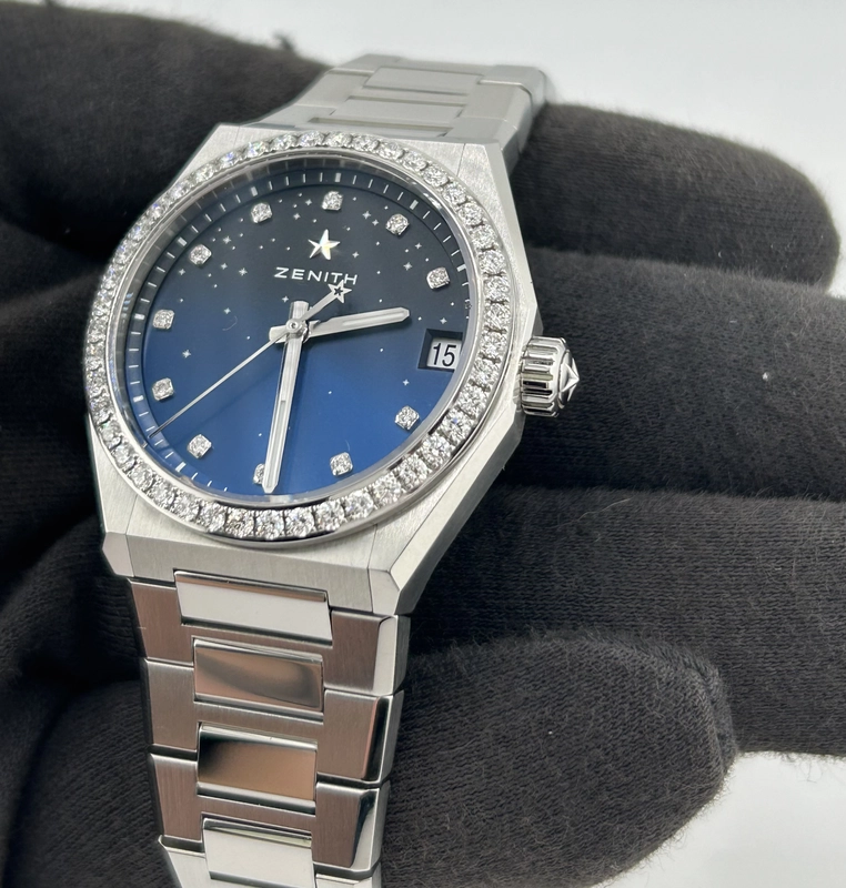 Zenith Defy Midnight Blue Dial on Bracelet Ref. 16.9200.670/01.MI001 Complete 2024 view 3