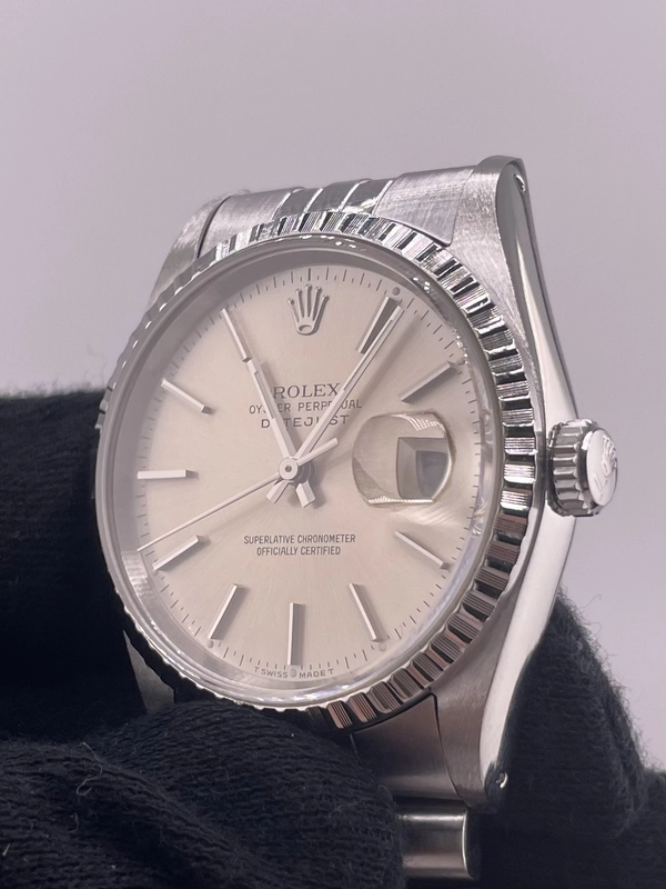 Rolex Datejust Silver Stick Dial on Jubilee Ref. 16030 1991 view 3