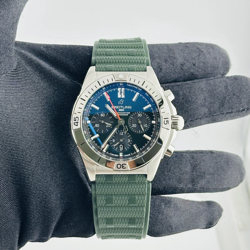 Breitling Chronomat B01 Green Dial on Rubber Strap Ref. AB0134101L2S1 Card Open Date view 2