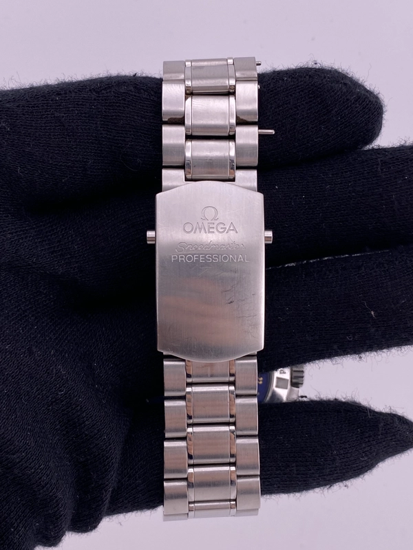 Omega Speedmaster Moonwatch "Snoopy" Black Snoopy Dial on Bracelet Ref. 3578.51.00 view 4
