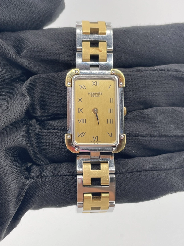 Hermes Cape Cod Gold Roman Numerals Dial on Gold Plated & Stainless Steel Bracelet Ref. CR1.240 view 2