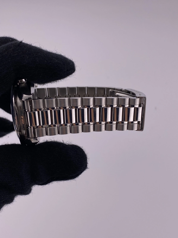 Omega Speedmaster Reduced Black Dial on Stainless Steel Ref. 3510.5 view 5