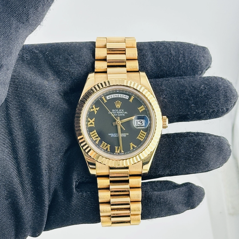 Rolex Day-Date Black Roman Dial on President Bracelet Ref. 218235 Card 2011 view 2