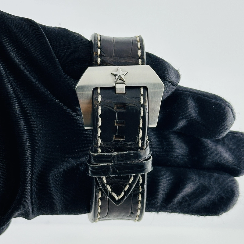Zenith Pilot Type 20 Montre d'Aeronef Black Dial on Leather Band Ref. 03.2430.4054 Complete Open Date view 5