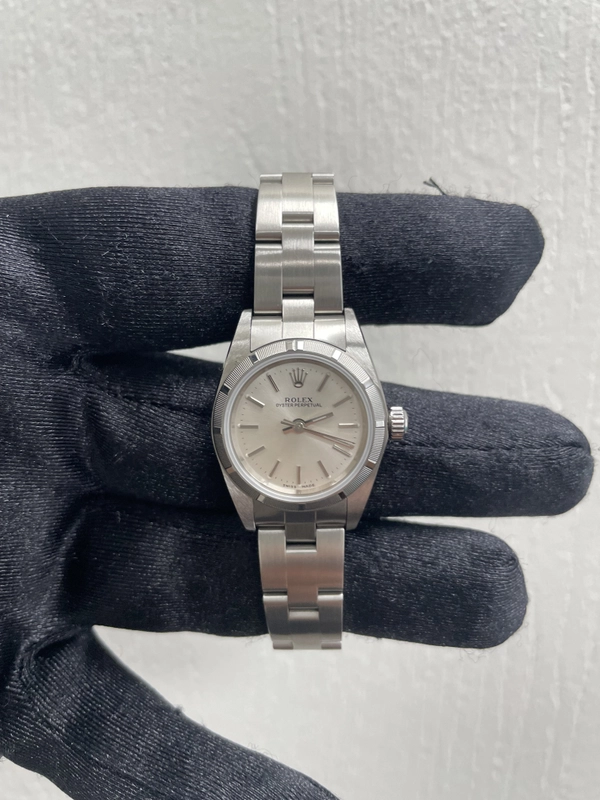 Rolex Oyster Perpetual Silver Dial on Oyster Ref. 76030 Papers 2000 view 2