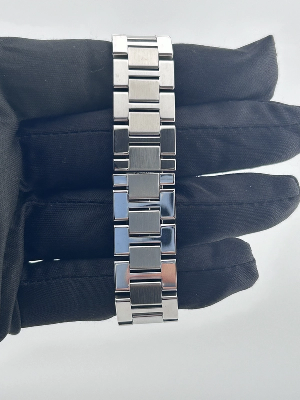 Cartier Ronde Solo Silver Roman Numerals Dial on Stainless Steel Ref. W6701004 Card 2016 view 4