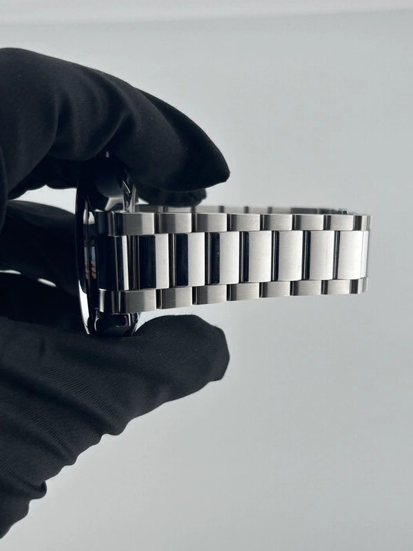 Omega Aqua Terra Blue Sun Brushed Dial on Stainless Steel Ref. 231.10.42.21.03.006 Card 2020 view 5