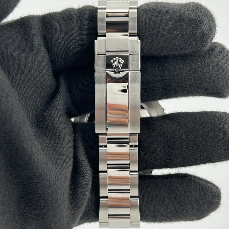 Rolex GMT-Master II Black Dial on Oyster Ref. 116710LN Card Open Date view 4