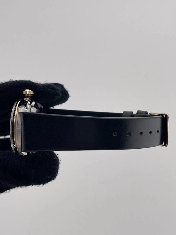 Rolex Datejust 36 Champagne Stick Dial on Generic Black Leather Strap Ref. 16233 1989 view 5