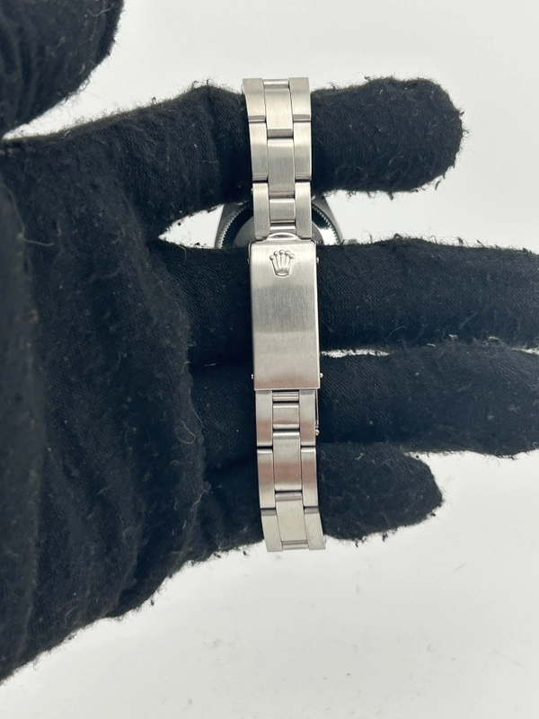 Rolex Oyster Perpetual Silver Index Dial on Oyster Steel Bracelet Ref. 6718 1978 view 4