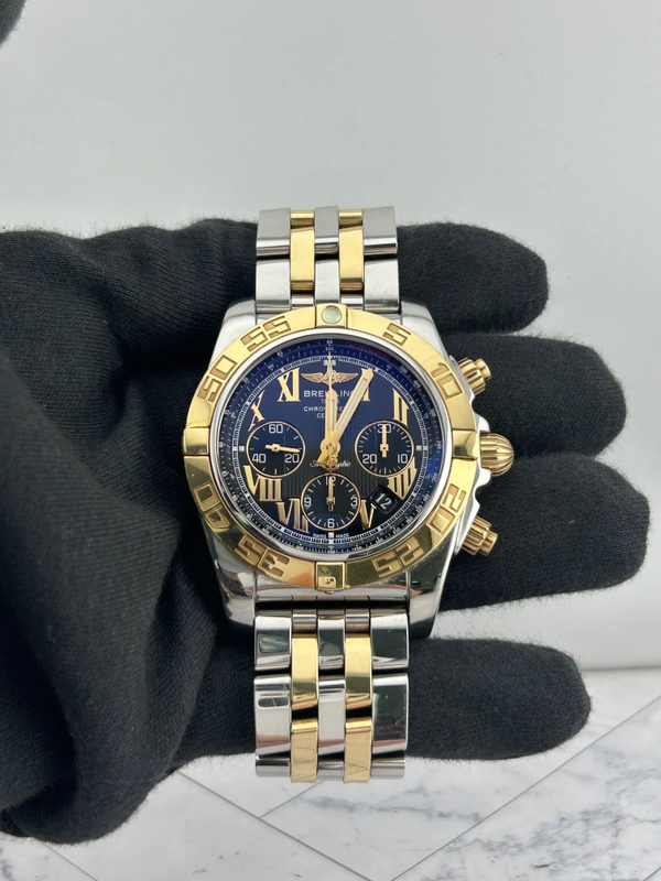 Breitling Chronomat Black Roman Dial on Stainless Steel/Rose Gold Ref. CB0110 Card 2016 view 2
