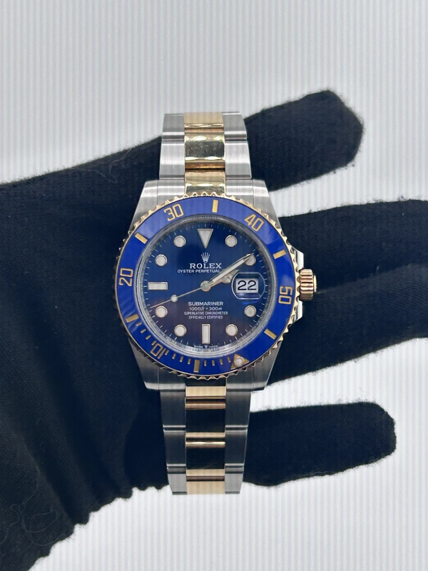 Rolex Submariner Blue Dial on Oyster Ref. 126613LB Card 2025 view 2
