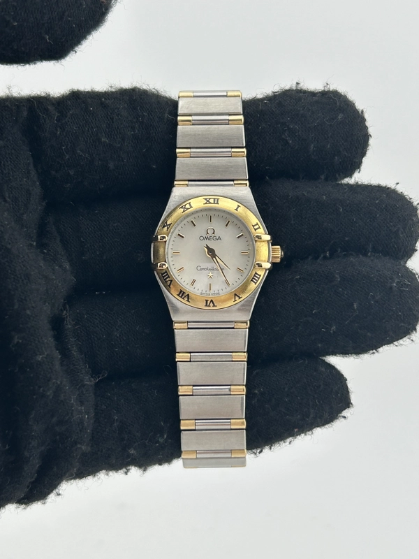 Omega Constellation White Mop Dial on 2 Tone Gold Plated Stainless Steel Bracelet Ref. 1362.70 Card 1998 view 2