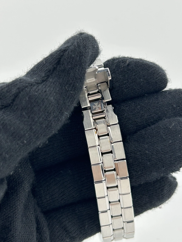 Vacheron Constantin Overseas White Dial on Stainless Steel Bracelet Ref. 16550/423A-8880 view 5