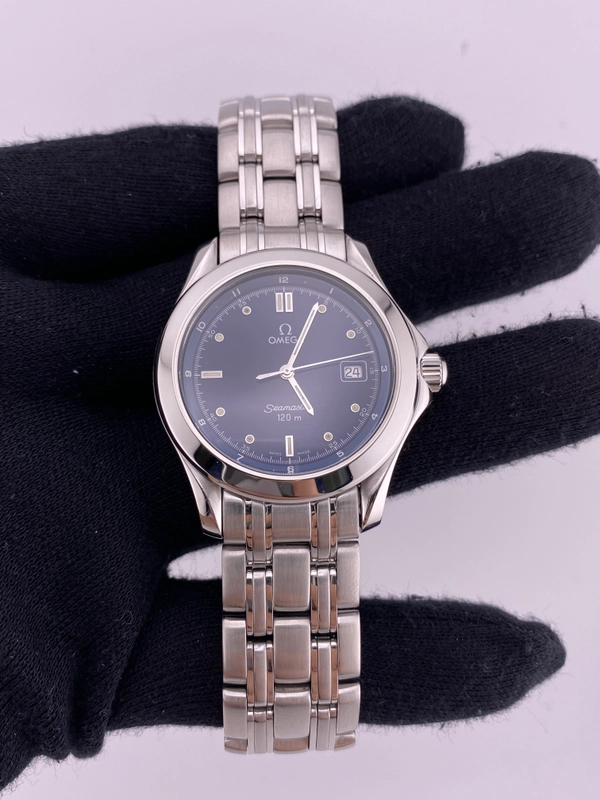 Omega Seamaster Blue Dial on Stainless Steel Bracelet Ref. 2511.81 view 2