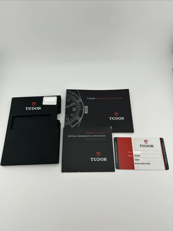 Tudor Black Bay Black Dial on Stainless Steel Bracelet Ref. 79230N Complete Open Date view 8