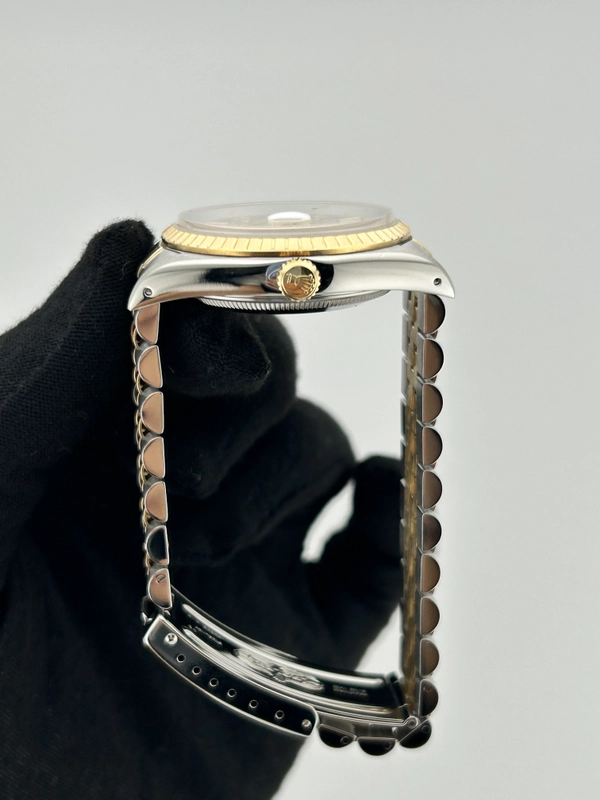 Rolex Oyster Perpetual Date Champagne Stick Dial on Jubilee Ref. 15223 view 5