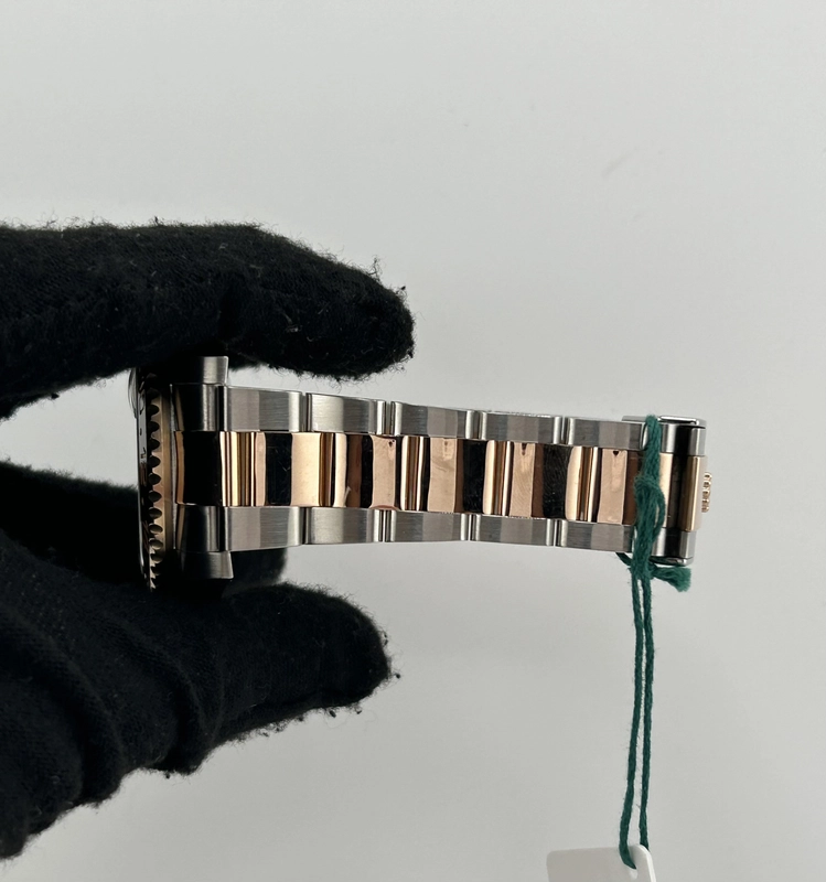 Rolex GMT-Master II "Root Beer" Black Dial on Oyster Bracelet Ref. 126711CHNR Card 2022 view 5