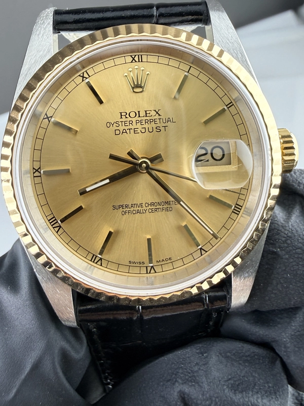 Rolex Datejust 36 Champagne Stick Dial on Generic Leather Strap Ref. 16233 1991 view 2
