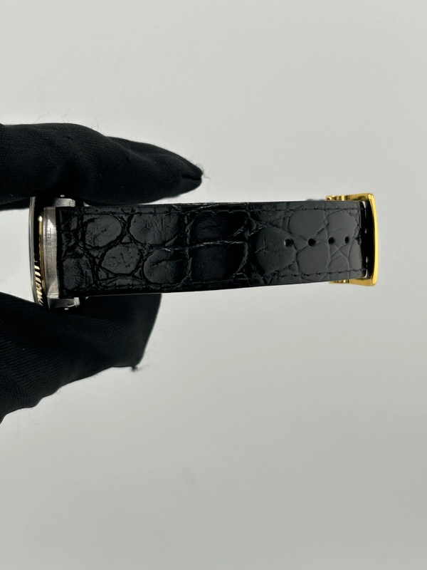Rolex Datejust 36 Champagne Stick Dial on Generic Black Leather Strap Ref. 16233 1991 view 4