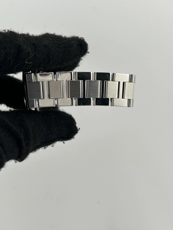 Cartier Ronde Solo White Roman Numerals Dial on Stainless Steel Bracelet Ref. W6701004 Papers 2014 view 5