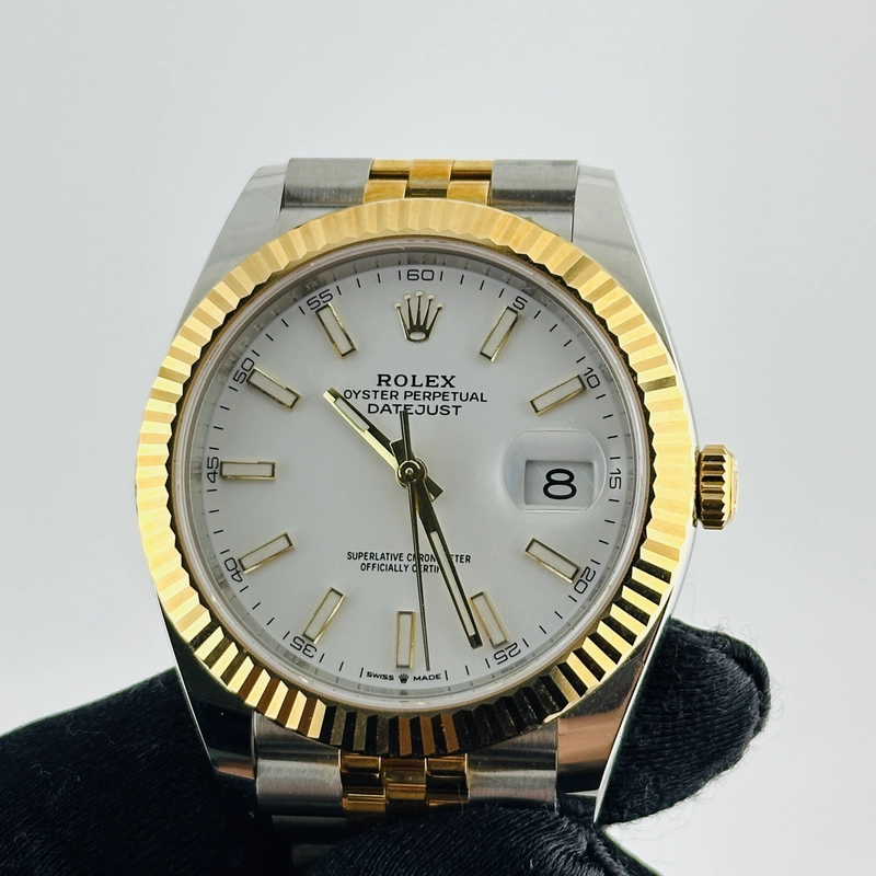 Rolex Datejust White Index Dial on D Link Jubilee Ref. 126333 Card 2023 view 3
