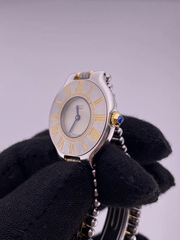 Cartier 21 Must de Cartier White Dial on 2 Tone Bracelet Ref. 125000P view 3