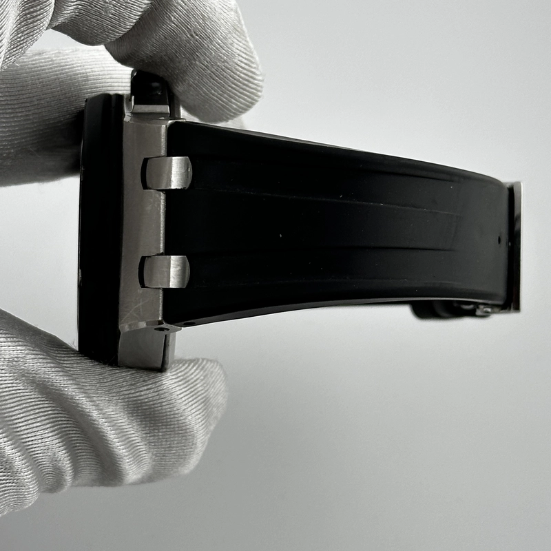 Audemars Piguet Royal Oak Offshore Black Dial on Rubber Strap Ref. 25940SK.OO.D002CA.03 view 4