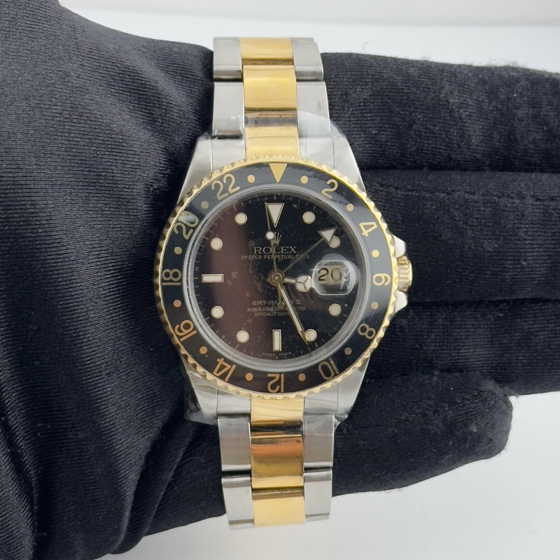 Rolex GMT Master II Black Dial on Oyster Ref. 16713 1999 view 2