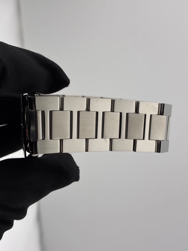 Cartier Ronde Solo Silver Roman Numerals Dial on Stainless Steel Bracelet Ref. W6701005 Papers 2024 view 5