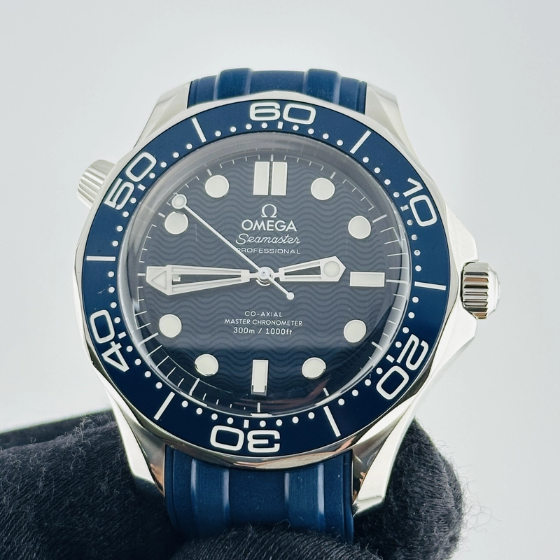 Omega Seamaster Diver James Bond Blue Dial on Rubber Band Ref. 210.30.42.20.03.002 view 3