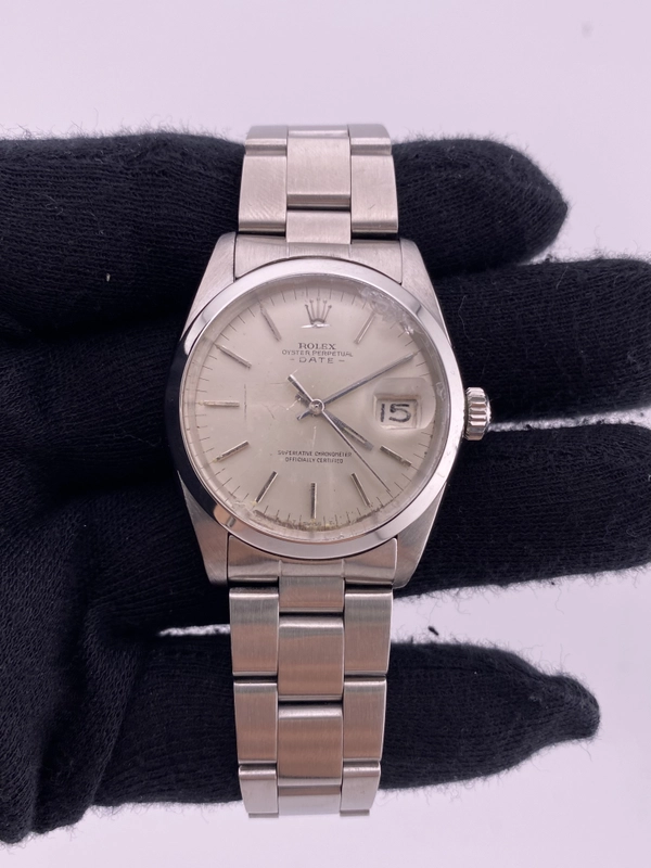 Rolex Oyster Perpetual Date Silver Stick Dial on Oyster Steel Bracelet Ref. 1500 1966 view 2