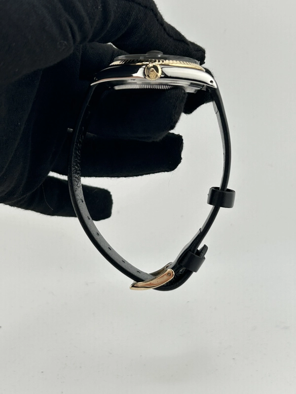 Rolex Datejust 36 Champagne Diamond Dial on Generic Black Leather Strap Ref. 16013 1987 view 6