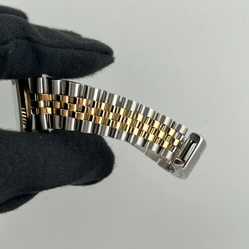 Rolex Datejust Champagne Stick Dial on D Link Jubilee Bracelet Ref. 68273 1988 view 5