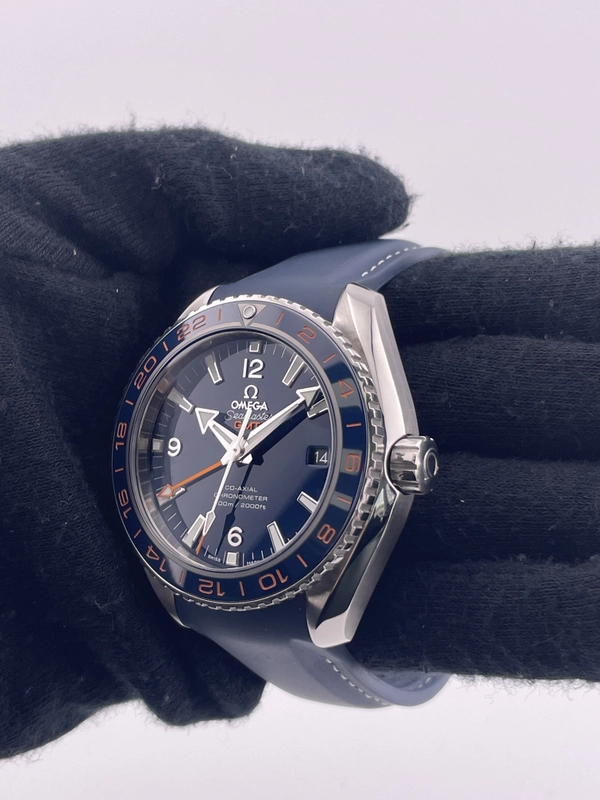 Omega Seamaster Planet Ocean 600M Blue Dial on Blue Rubber Strap Ref. 232.32.44.22.03.001 Card 2019 view 3