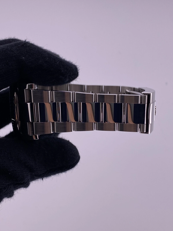 Rolex SkyDweller Black Dial on Oyster Ref. 326934 Card 2022 view 5