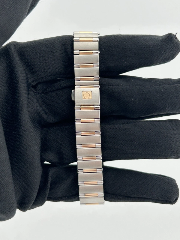 Omega Constellation Mini White Mop Dial on 2 Tone Rose Gold / Stainless Steel Bracelet Ref. 1360.76.00 Card view 4