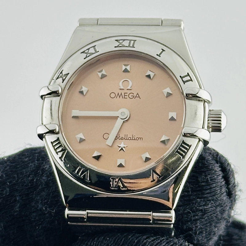 Omega Constellation Salmon Pink Dial on Stainless Steel Bracelet Ref. 1561.61.00 Card 2002 view 2