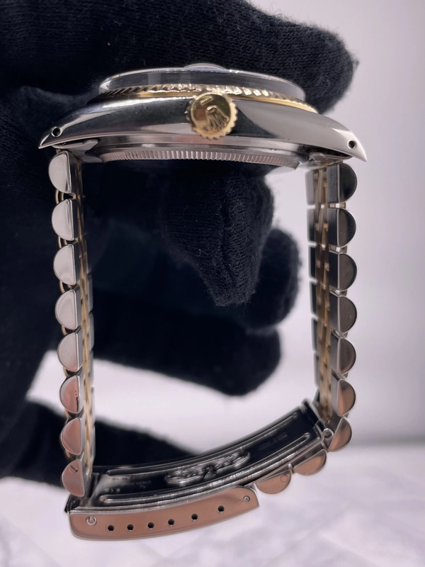 Rolex Datejust Champagne Stick Dial on D Link Jubilee Bracelet Ref. 16013 1985 view 6