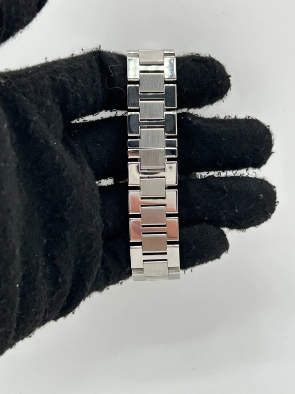 Cartier Ronde Solo White Roman Numerals Dial on Stainless Steel Bracelet Ref. W6701004 Papers 2014 view 4