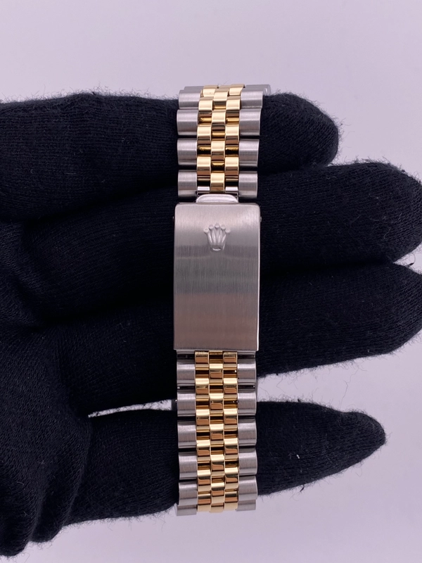 Rolex Datejust 36 Champagne Diamond Dial on Jubilee Ref. 16013 view 4