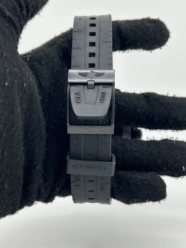Breitling Colt Skyracer Black Arabic Dial on Black Rubber Band Ref. X74320 Complete 2017 view 4