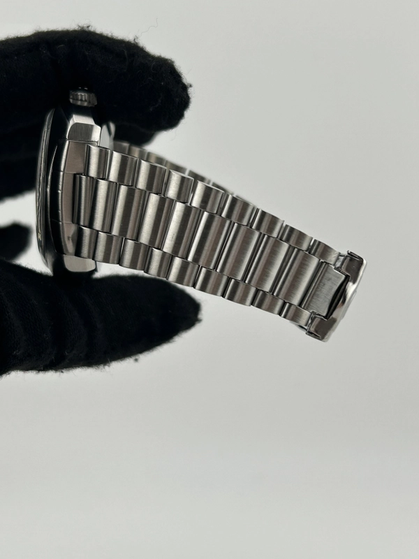 Omega Seamaster Memomatic Grey Dial on Stainless Steel Bracelet Ref. 166.072 view 5