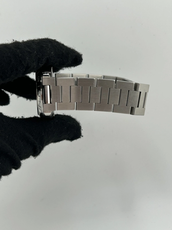 Cartier Pasha Silver Dial on Stainless Steel Bracelet Ref. W31078M7 view 5