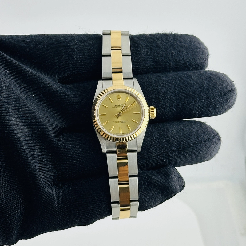 Rolex Oyster Perpetual Champagne Stick Dial on Oyster Bracelet Ref. 67193 1997 view 2