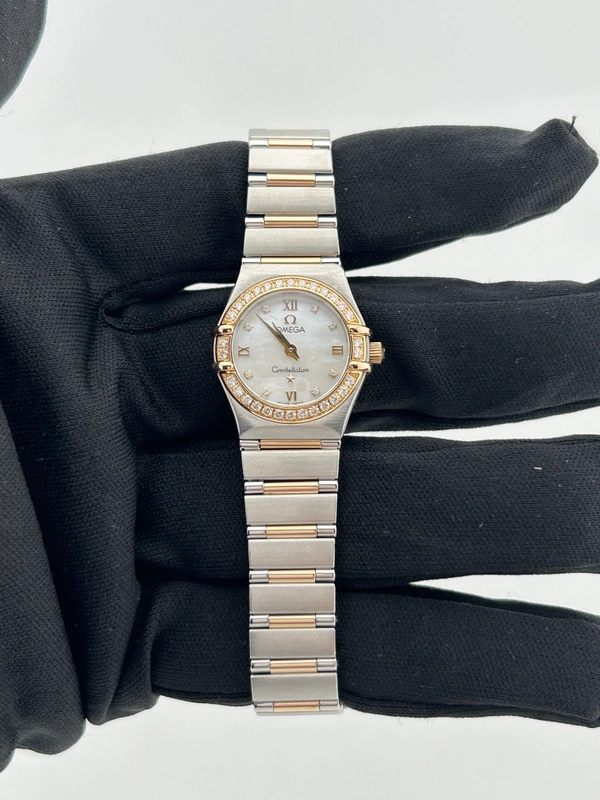 Omega Constellation Mini White Mop Dial on 2 Tone Rose Gold / Stainless Steel Bracelet Ref. 1360.76.00 Card view 2